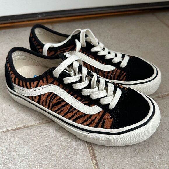 Vans Shoes - Vans Style 36 Decon Sf Animal‎ Stripes Black Marshmallow size 3.5 men 5 women
